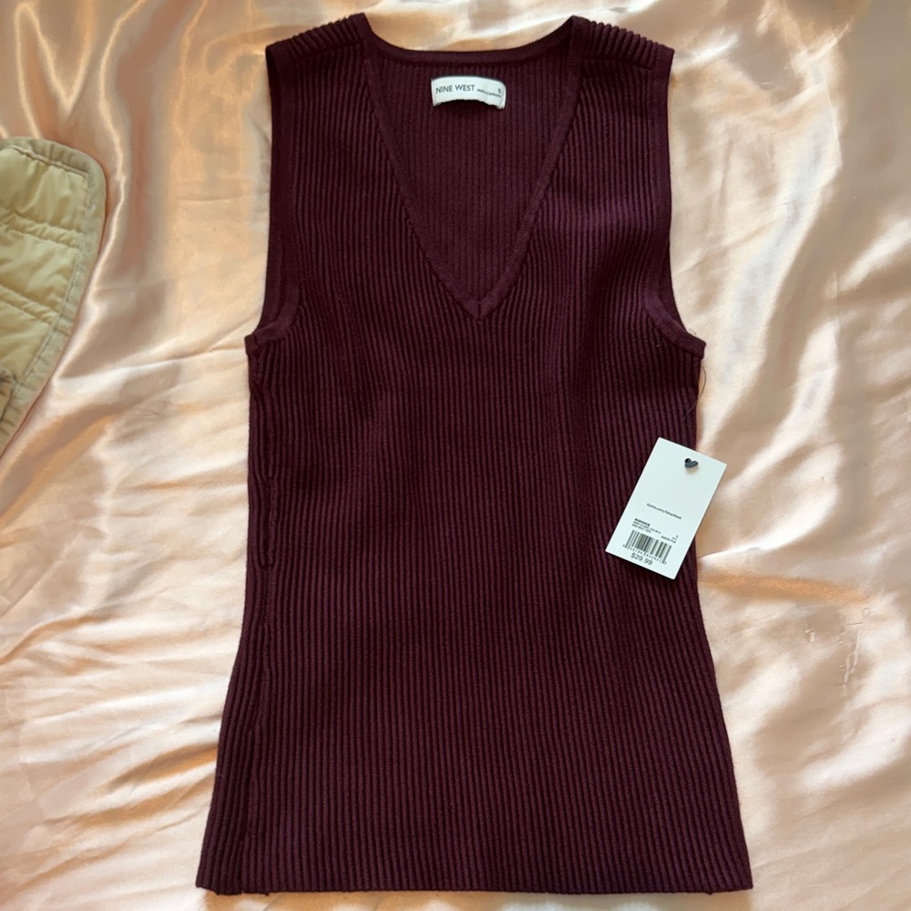 Nine West Sleeveless Ribbed V-Neck Tank - Burgundy